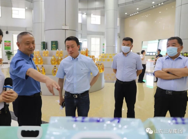 黑龍江省齊齊哈爾市糧食局黨組書記、局長(zhǎng)周建宇來(lái)山東三星集團(tuán)參觀調(diào)研