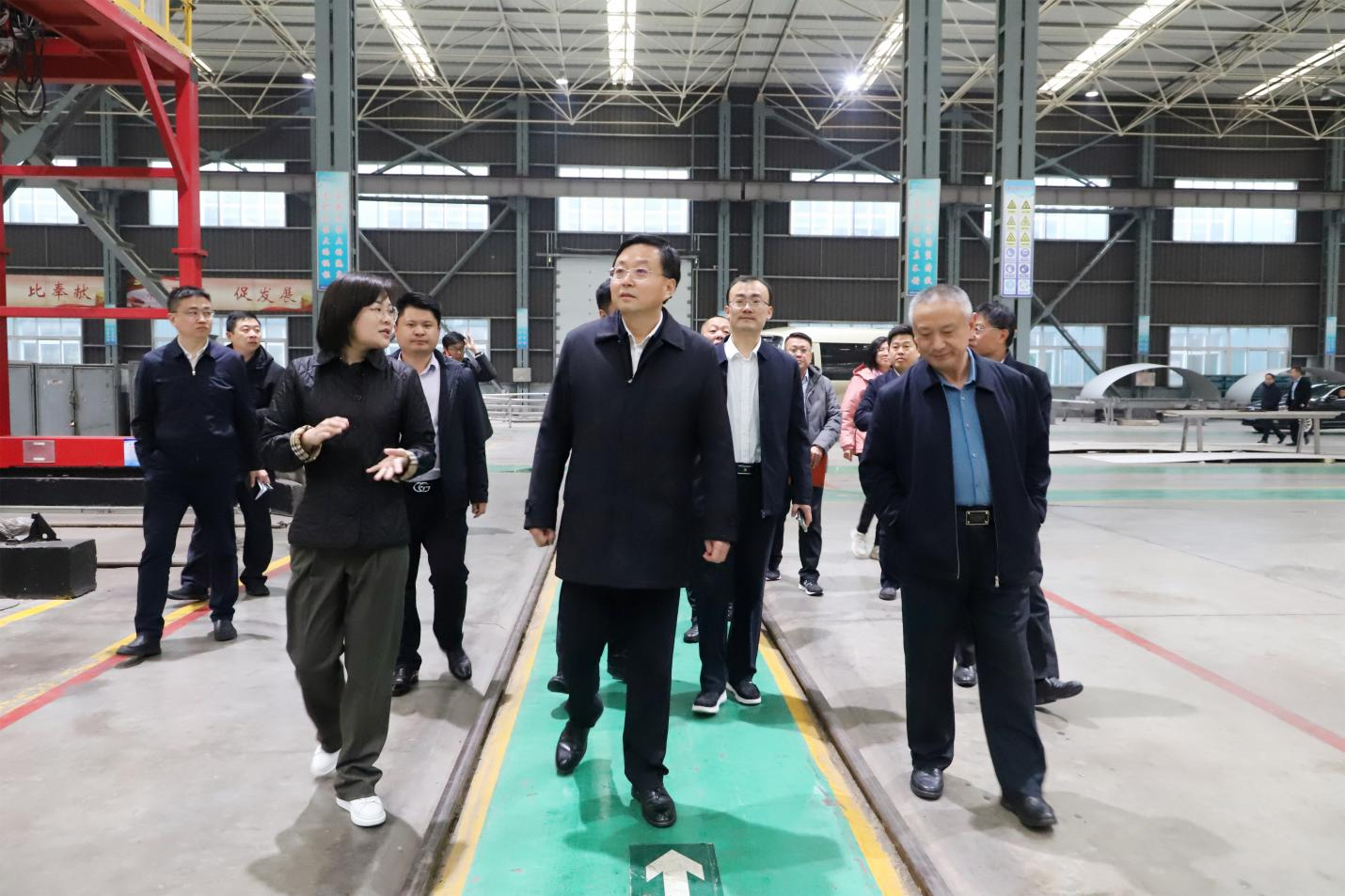 鄒平市委副書記、市長張謙來山東三星集團調(diào)研