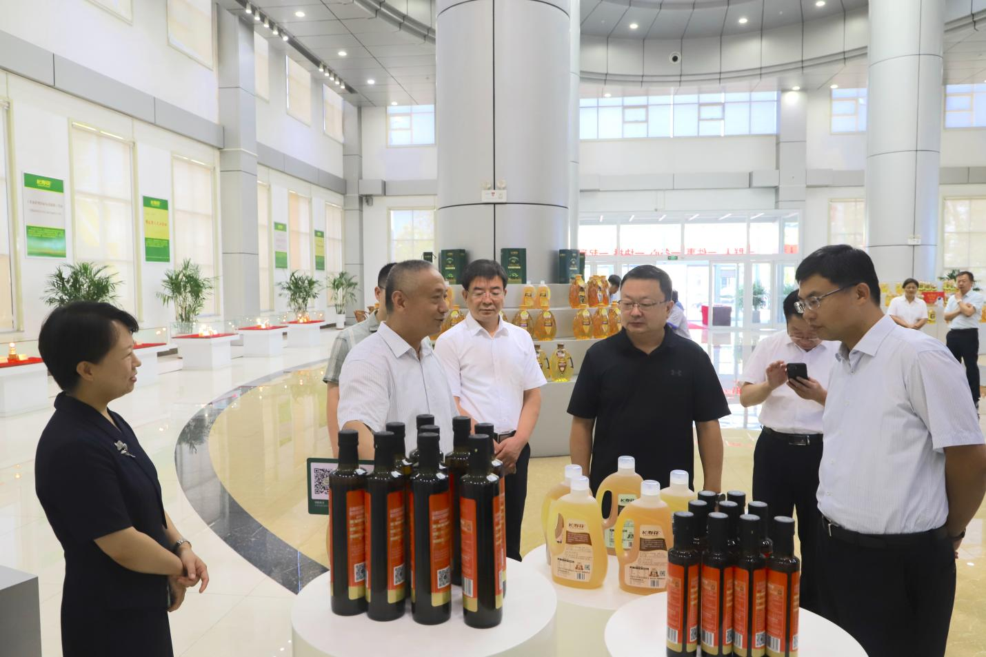 山東省農(nóng)業(yè)農(nóng)村廳黨組成員、副廳長馬常春來山東三星集團調(diào)研