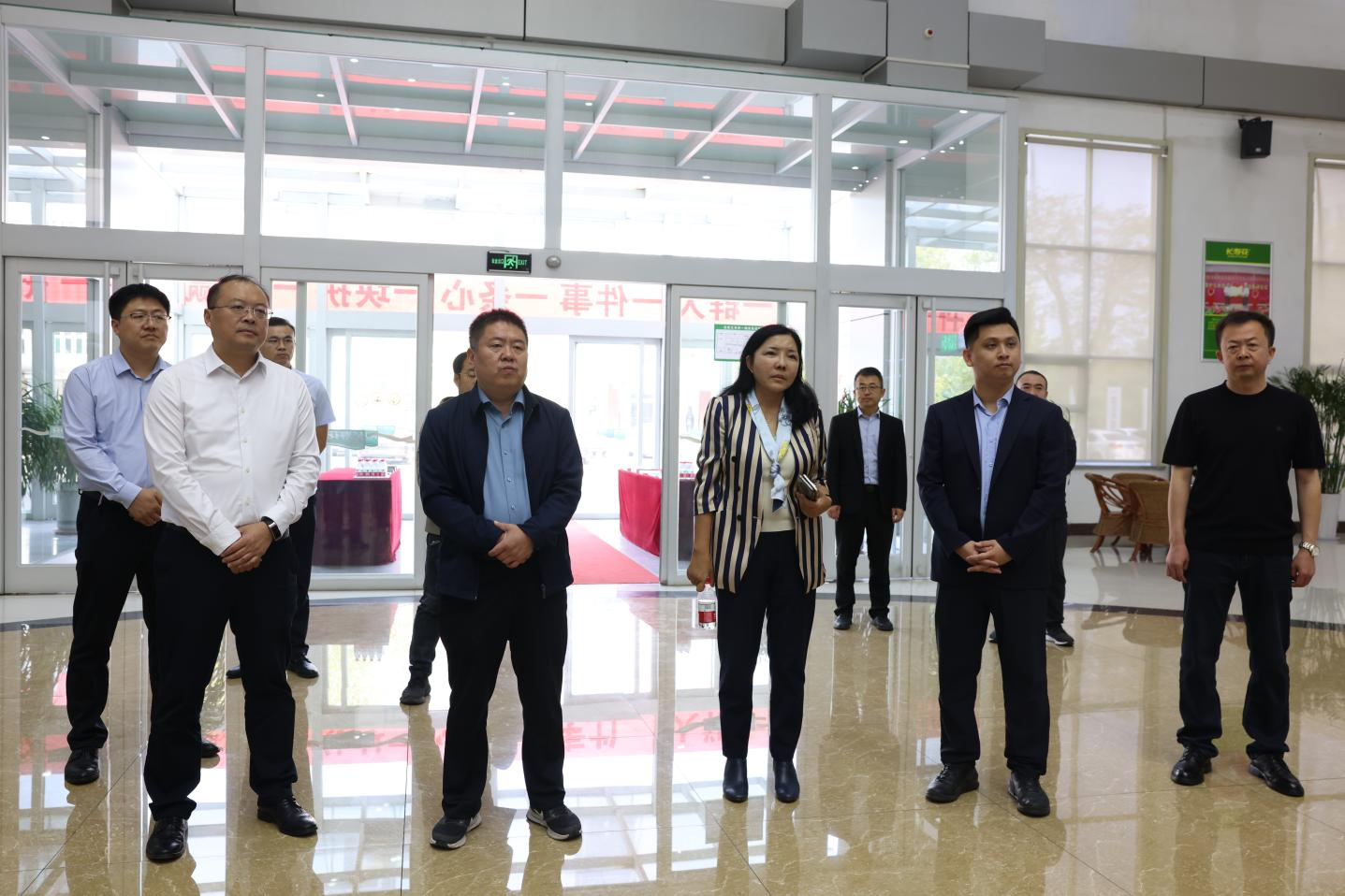 內(nèi)蒙古興和縣委常委、副縣長潘文一行來山東三星集團考察