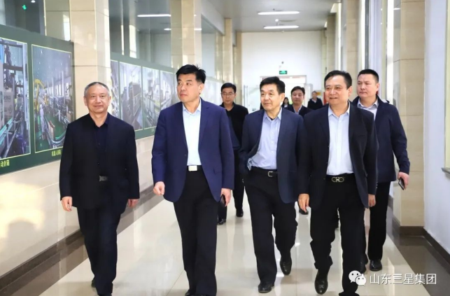 鄒平市副市長(zhǎng)、市公安局黨委書記、局長(zhǎng)張?jiān)缓Ｒ恍械缴綎|三星集團(tuán)參觀調(diào)研